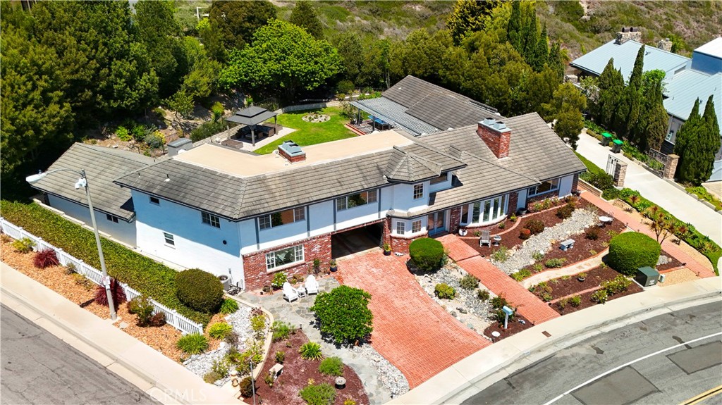 Corner Lot with Panoramic Ocean Views. - 880 Avenida Acapulco, San Clemente CA 92672 - photo 3