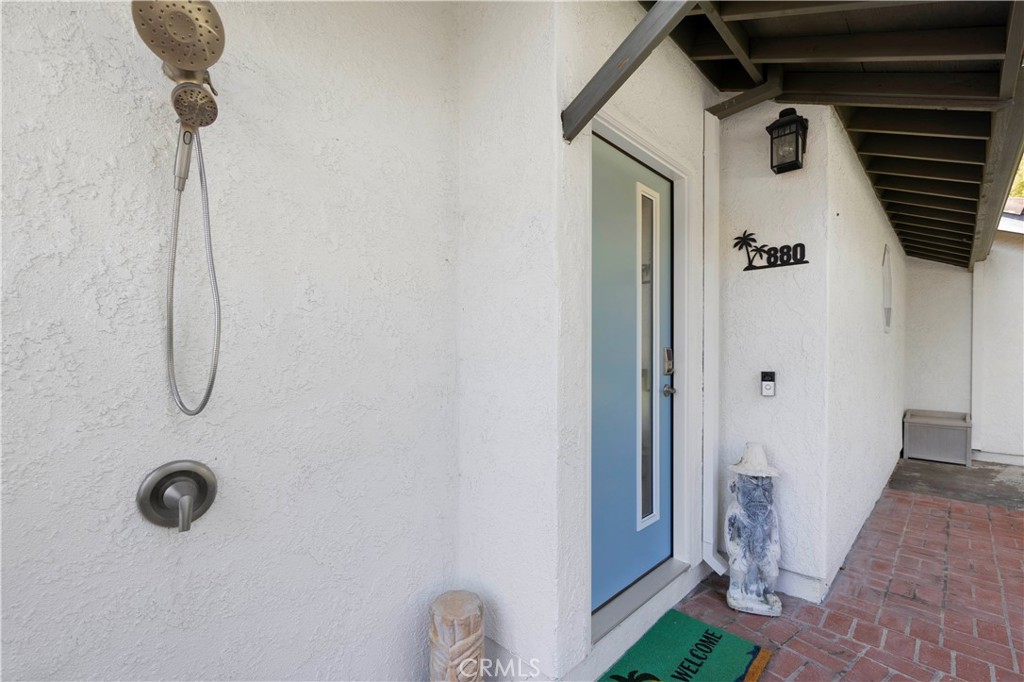 Side Entrance with Shower and New Door. - 880 Avenida Acapulco, San Clemente CA 92672 - photo 50