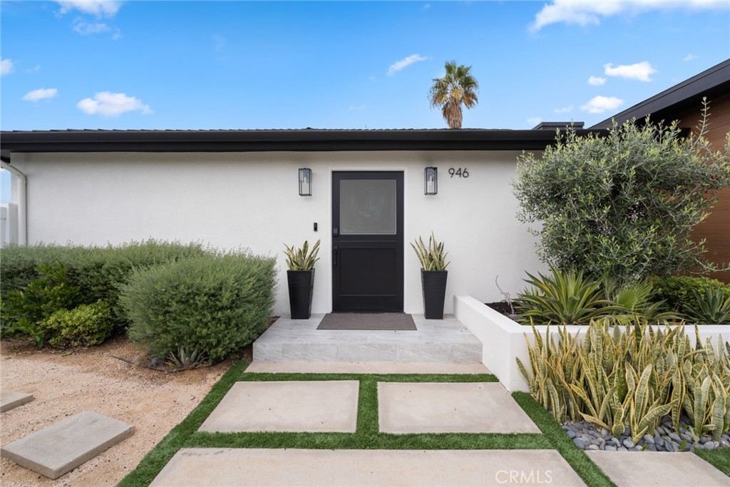 946 Avenida Presidio, San Clemente CA 92672 - photo 3