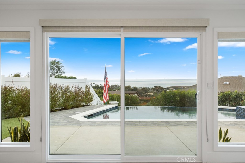 946 Avenida Presidio, San Clemente CA 92672 - photo 4