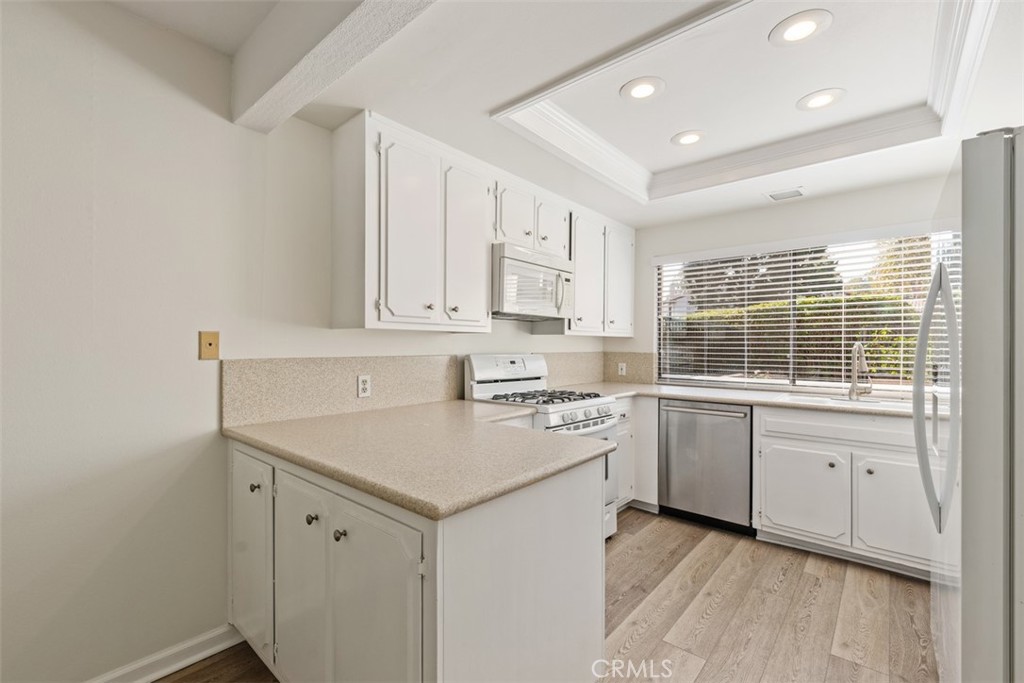 25572 Spinnaker Drive, San Juan Capistrano CA 92675 - photo 10