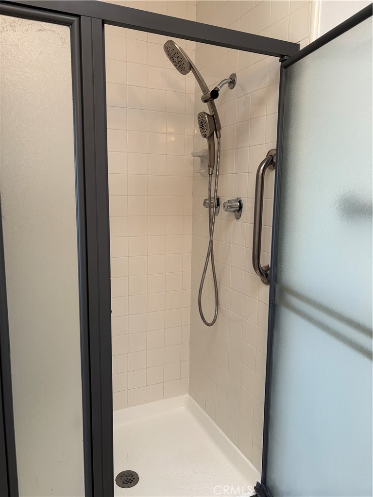 Walk-in main bedroom shower - 27111 Capote De Paseo C, San Juan Capistrano CA 92675 - photo 17