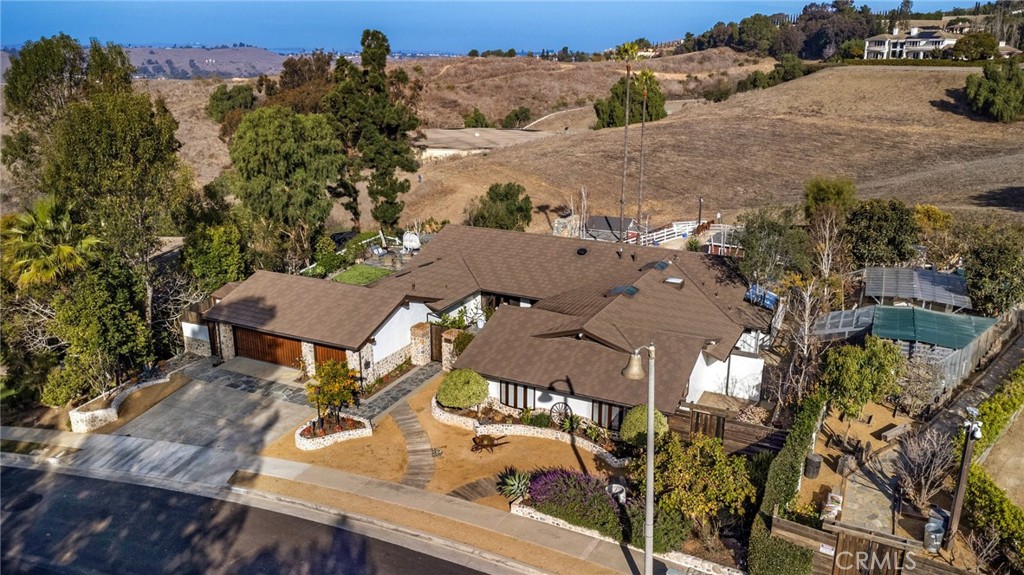 27151 Mission Hills Drive, San Juan Capistrano CA 92675 - photo 2