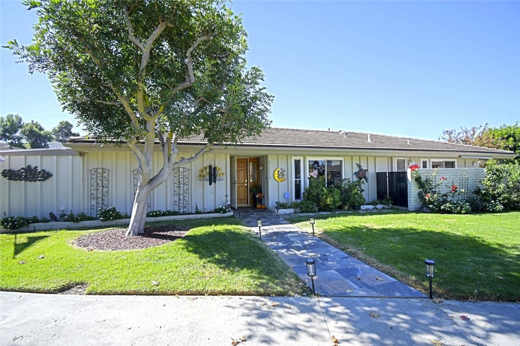 Welcome to 27252 Via Callejon #B - 27252 Via Callejon #B, San Juan Capistrano CA 92675 - photo 1