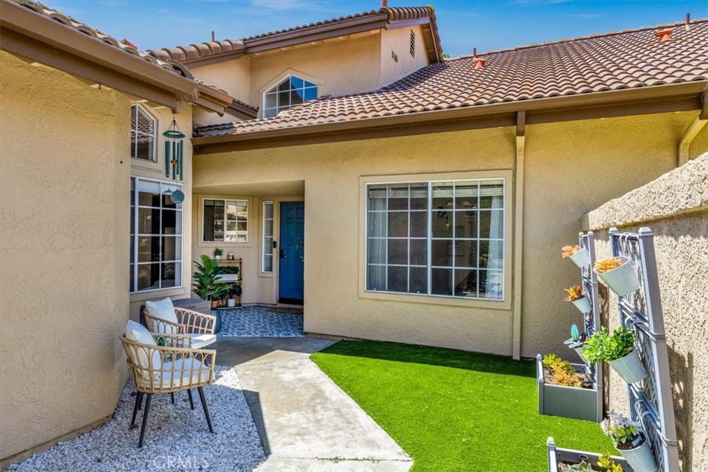 Private gated courtyard entrance welcomes guests with style & warmth. - 27355 Paseo Laguna, San Juan Capistrano CA 92675 - photo 38
