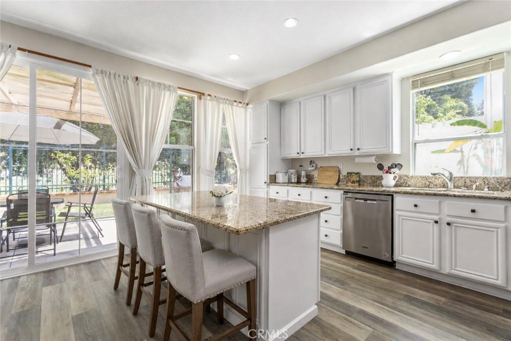 Virtually reimagined kitchen alternative with island addition - 27971 Via De Costa, San Juan Capistrano CA 92675 - photo 8