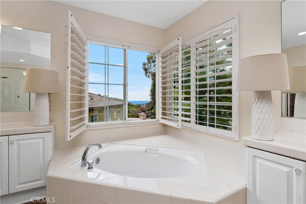 Primary bathroom. - 28111 Pacifica Del Mar, San Juan Capistrano CA 92675 - photo 8