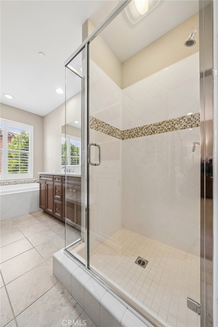 Primary Bath - 28346 Camino Del Rio, San Juan Capistrano CA 92675 - photo 15
