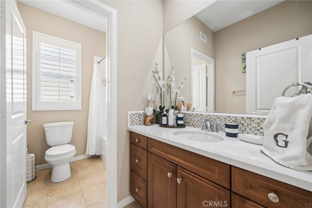 Guest Bath - 28346 Camino Del Rio, San Juan Capistrano CA 92675 - photo 19