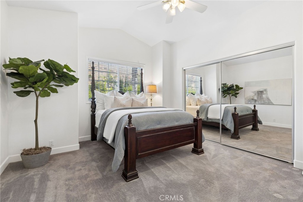 Spacious 4th bedroom upstairs with a door into the hallway full bathroom - 28382 Calle Pinon, San Juan Capistrano CA 92675 - photo 63