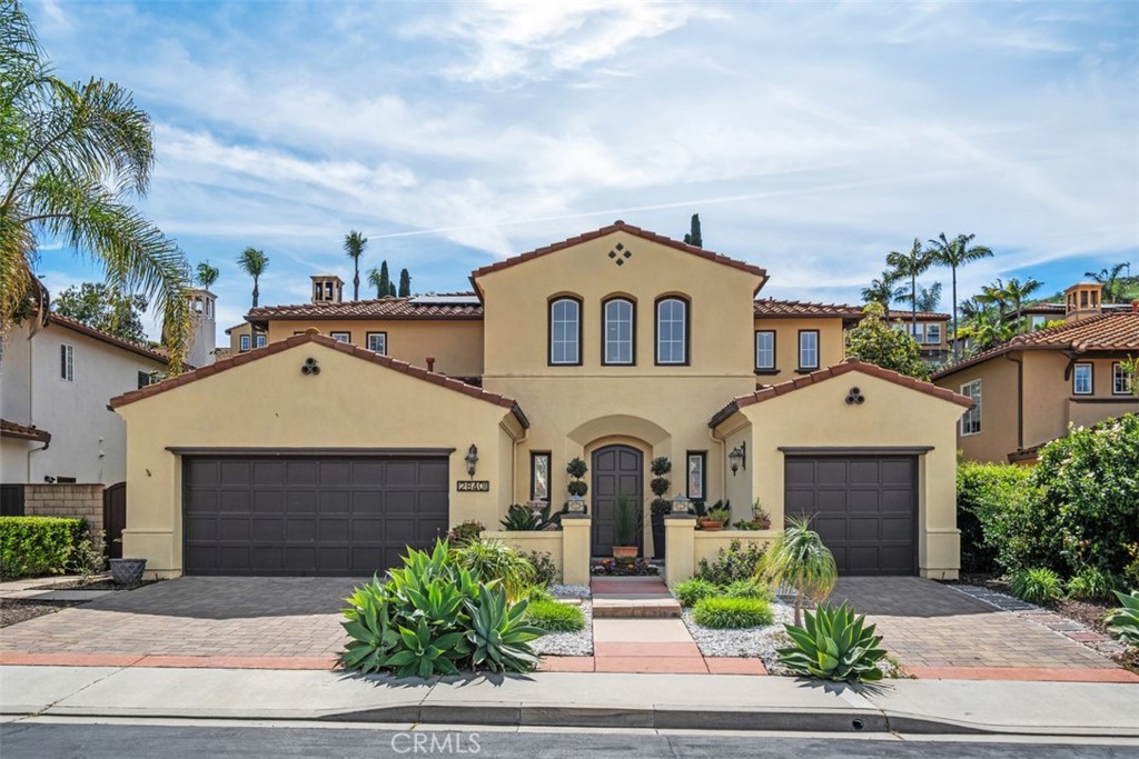 Attractive curb appeal! - 28401 Via Del Sereno, San Juan Capistrano CA 92675 - photo 1