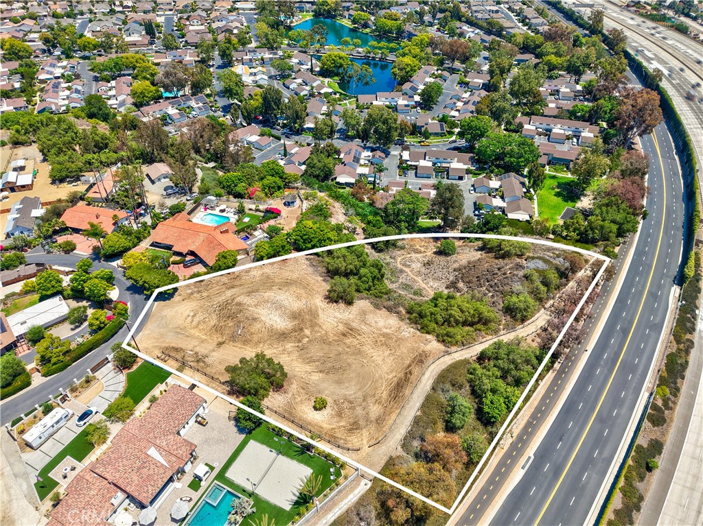 Build what you can't buy! White border is estimated property line, buyer to confirm. - 29600 Spotted Bull Lane, San Juan Capistrano CA 92675 - photo 3