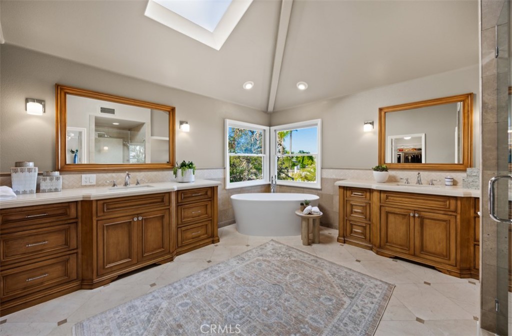 Updated primary bath with freestanding soaking tub - 29902 Hillside Terrace, San Juan Capistrano CA 92675 - photo 27