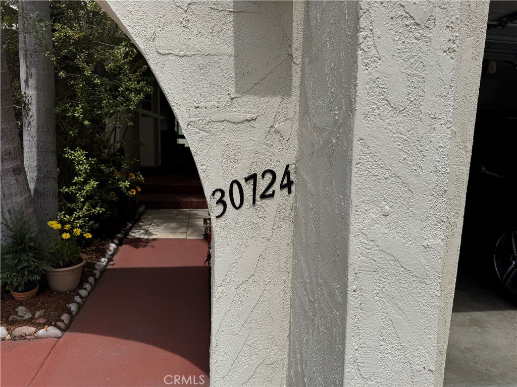 30724 CALLE RESPLENDOR, San Juan Capistrano CA 92675 - photo 2