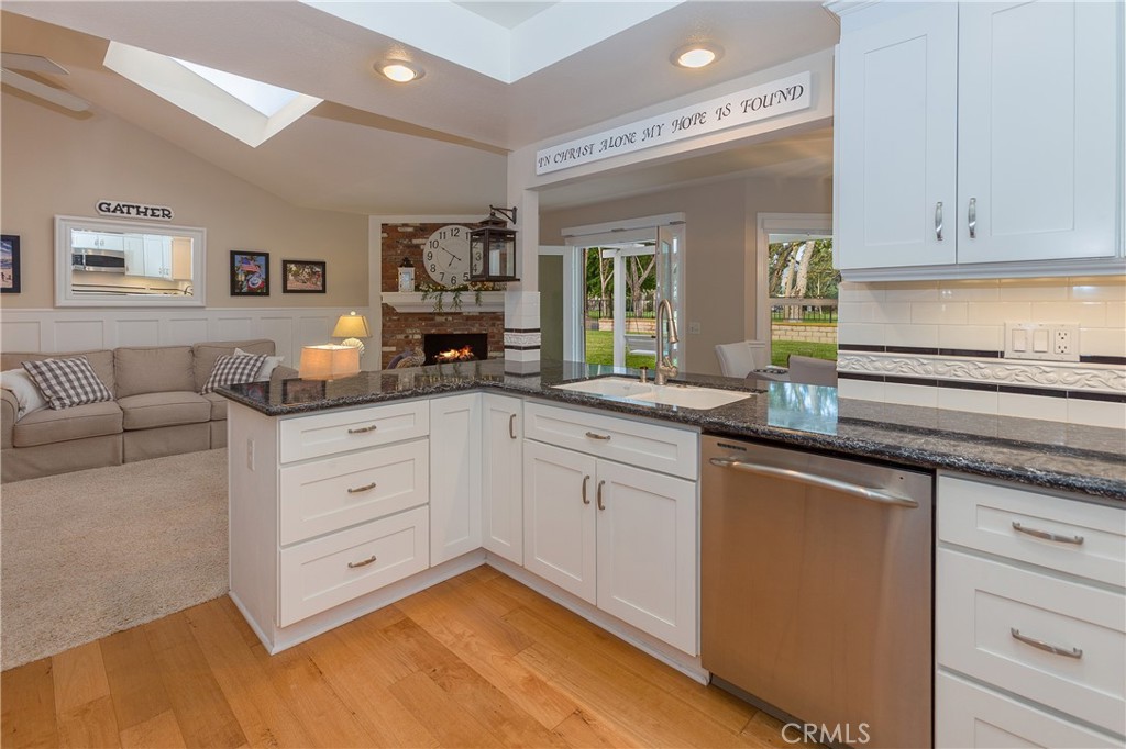 31152 Via Cristal, San Juan Capistrano CA 92675 - photo 5