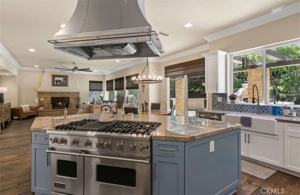 Island with built in stove and vented overhead - 31201 Old San Juan Road, San Juan Capistrano CA 92675 - photo 28