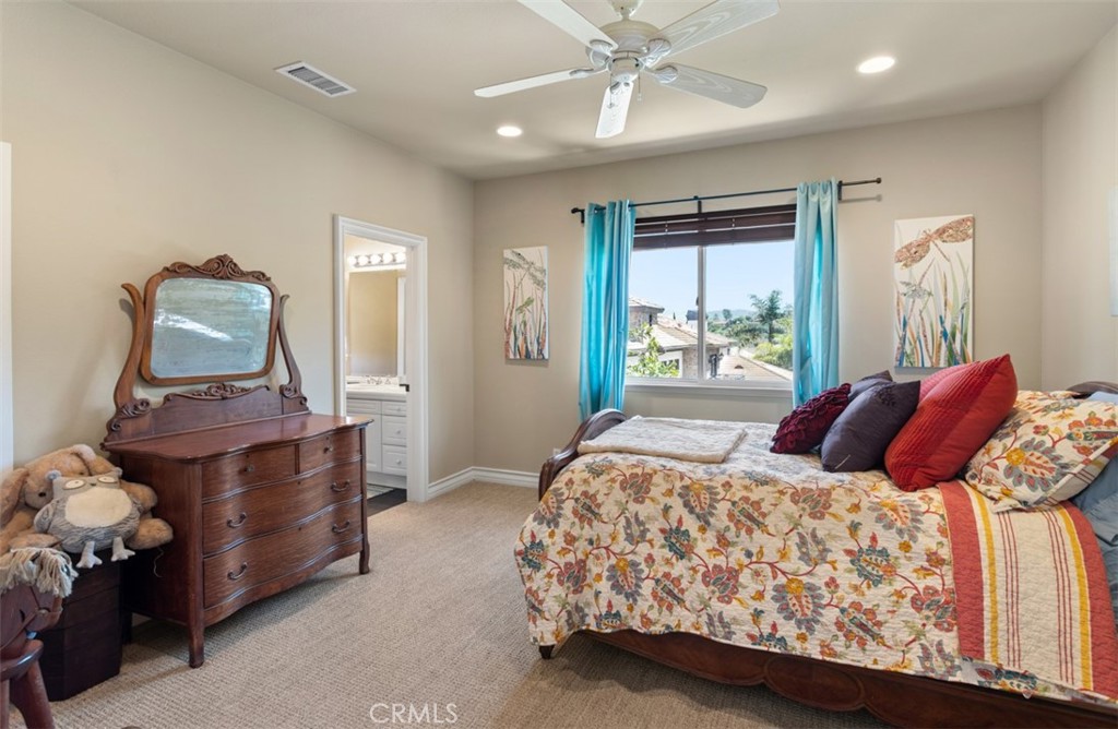 Upstairs guest bedroom - 31201 Old San Juan Road, San Juan Capistrano CA 92675 - photo 45