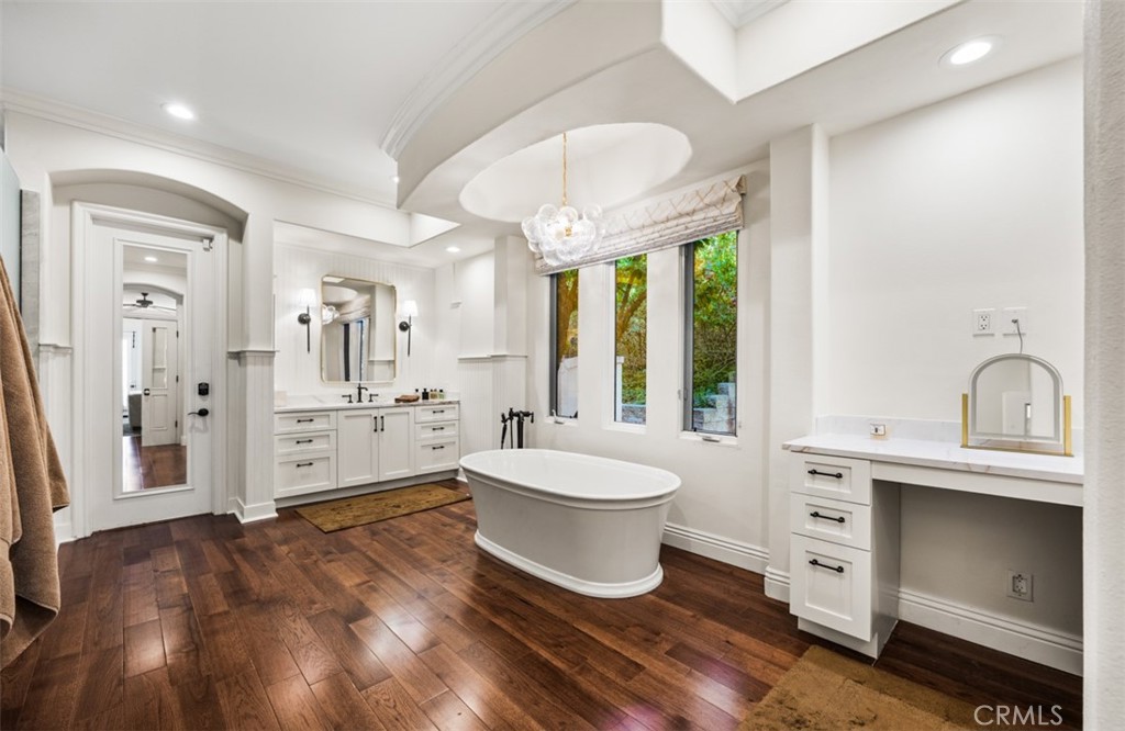 Newly remodeled primary bath on main level - 31445 Juliana Farms Road, San Juan Capistrano CA 92675 - photo 27