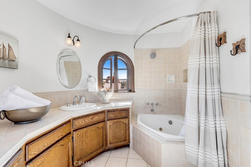 upstairs bathroom 2 - 31460 EL CAMINO REAL, San Juan Capistrano CA 92675 - photo 19