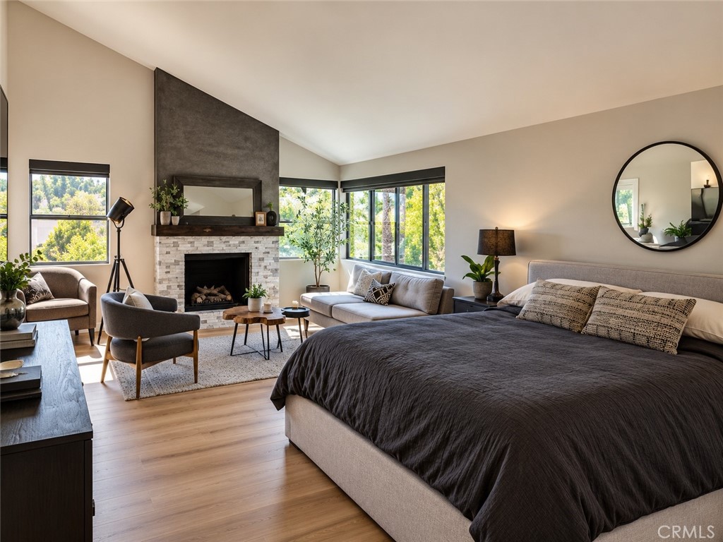 Large and bright primary suite. Photo enhanced. - 31461 Paseo Duran, San Juan Capistrano CA 92675 - photo 10