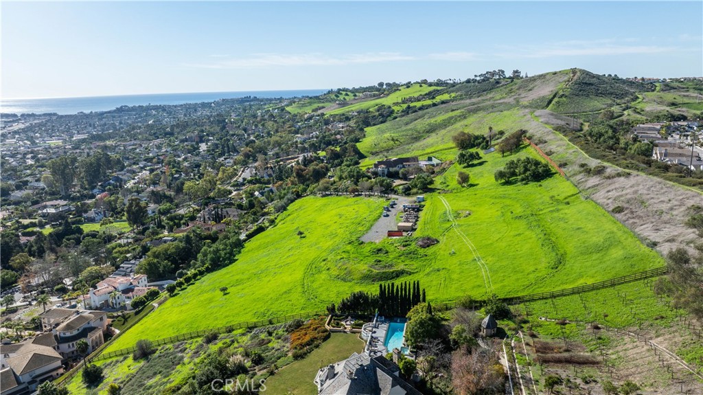 31641 Peppertree Bend, San Juan Capistrano CA 92675 - photo 4