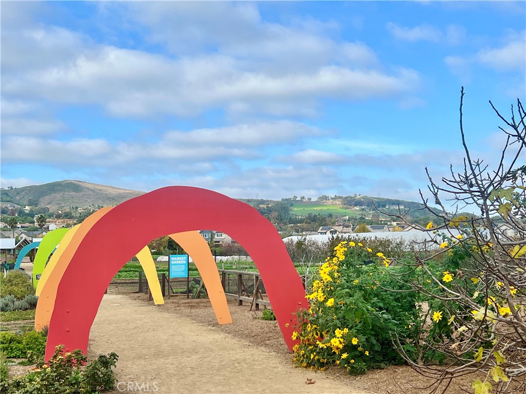The placement of this homesite is prominent from most places in town and people often gaze up admiring the mansions on t - 31641 Peppertree Bend, San Juan Capistrano CA 92675 - photo 17