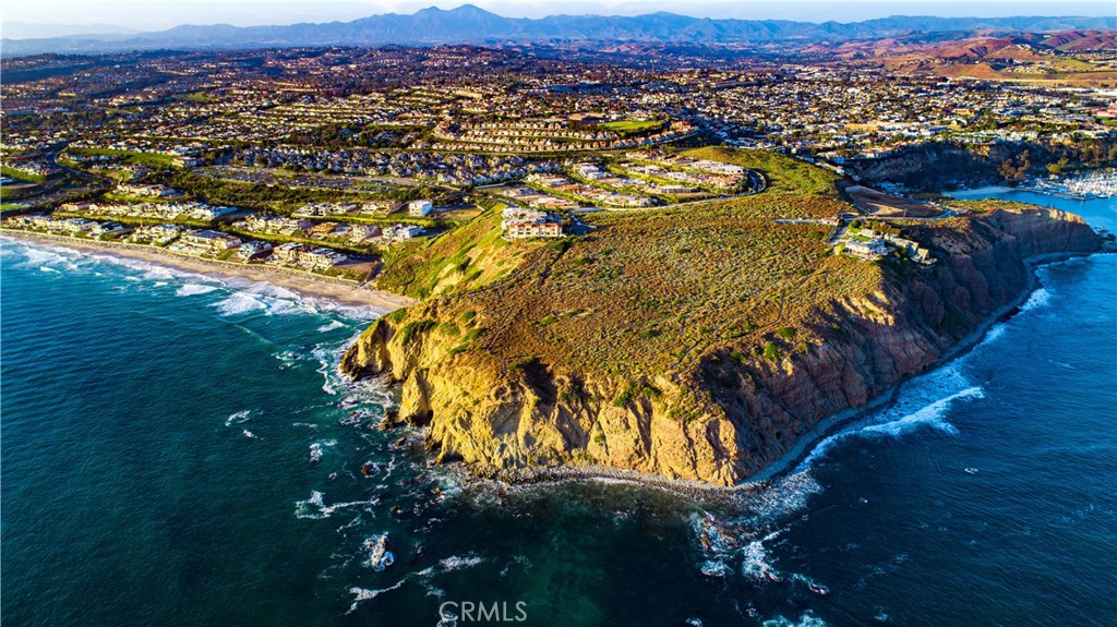 Dana Point and all it offers is only about 4 miles from the site. - 31641 Peppertree Bend, San Juan Capistrano CA 92675 - photo 19