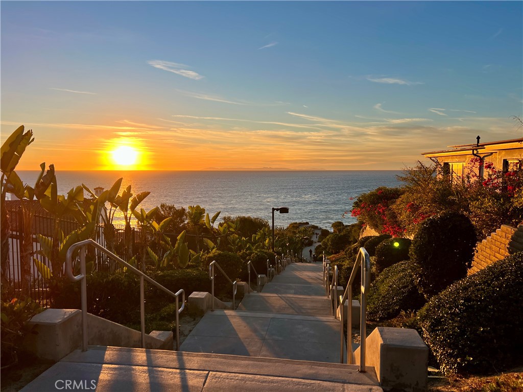 Nearby Strands Beach is one of the favorites for lazy beach days, active walkers, and water sports enthusiasts . - 31641 Peppertree Bend, San Juan Capistrano CA 92675 - photo 53