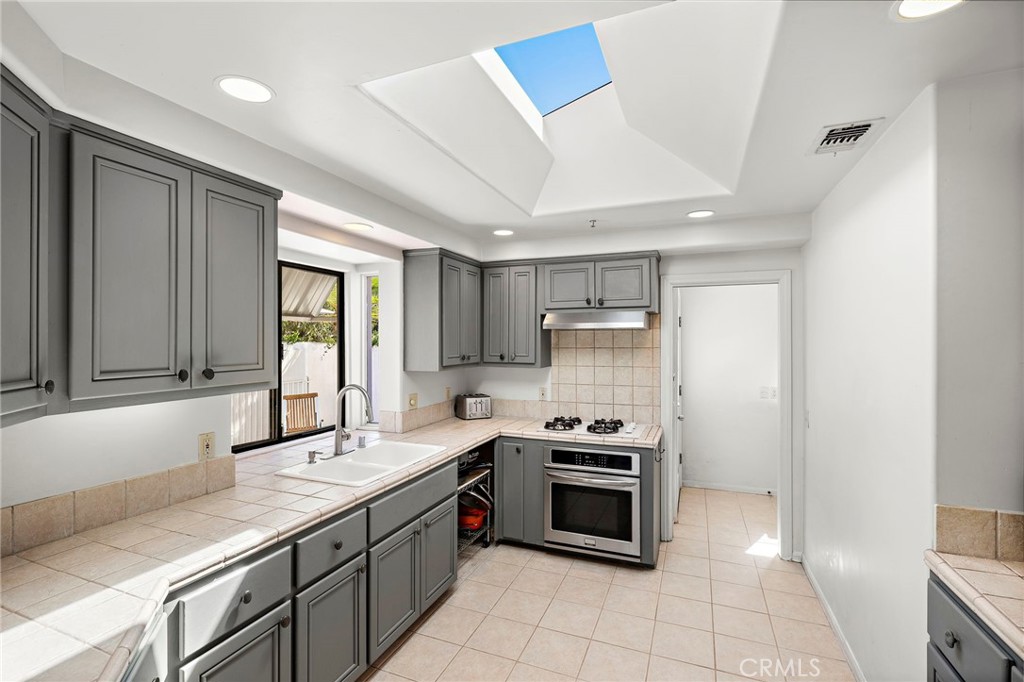 31645 Rancho Viejo Road, San Juan Capistrano CA 92675 - photo 6