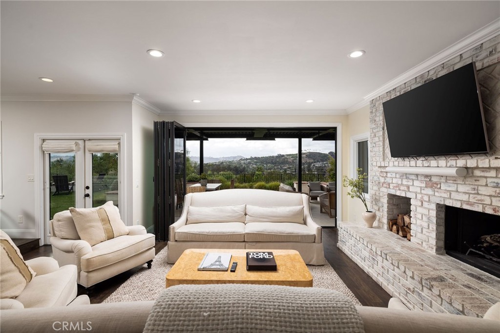 31687 Via Cervantes, San Juan Capistrano CA 92675 - photo 4