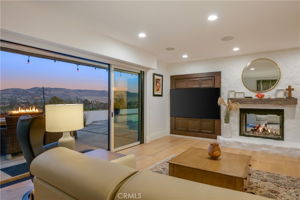 31752 Via Ana, San Juan Capistrano CA 92675 - photo 4