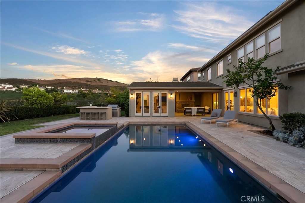 31800 Paseo Tarazona, San Juan Capistrano CA 92675 - photo 2