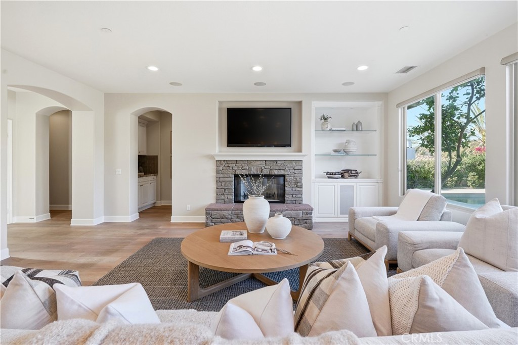 31800 Paseo Tarazona, San Juan Capistrano CA 92675 - photo 6