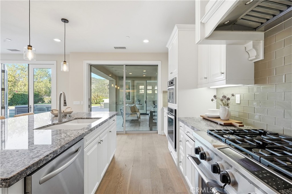 31800 Paseo Tarazona, San Juan Capistrano CA 92675 - photo 18