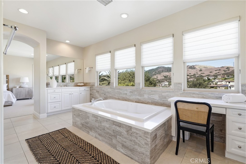 31800 Paseo Tarazona, San Juan Capistrano CA 92675 - photo 34