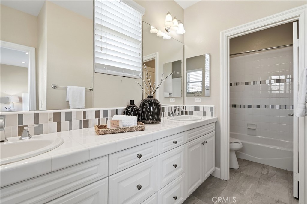 31800 Paseo Tarazona, San Juan Capistrano CA 92675 - photo 40