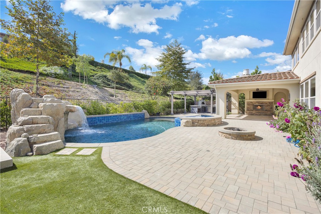 31900 Paseo Navarra, San Juan Capistrano CA 92675 - photo 9