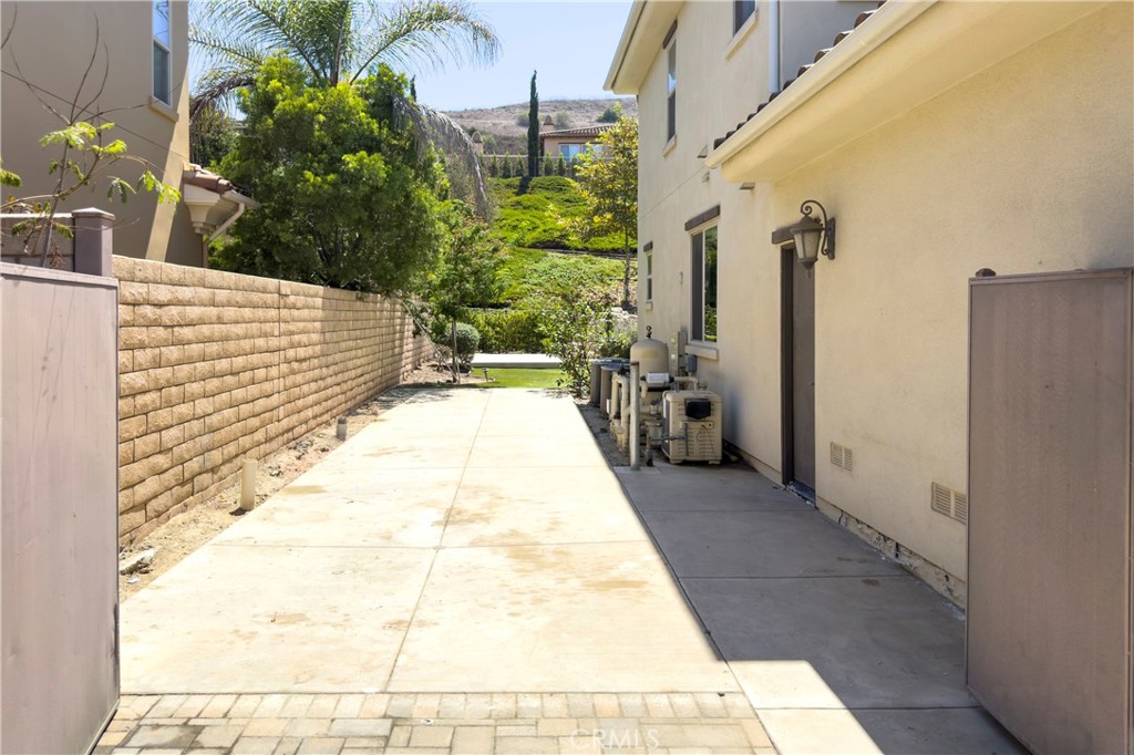 Dedicated RV Marking - 31900 Paseo Navarra, San Juan Capistrano CA 92675 - photo 14