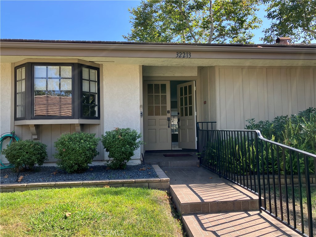 32213 Via Barrida, San Juan Capistrano CA 92675 - photo 1