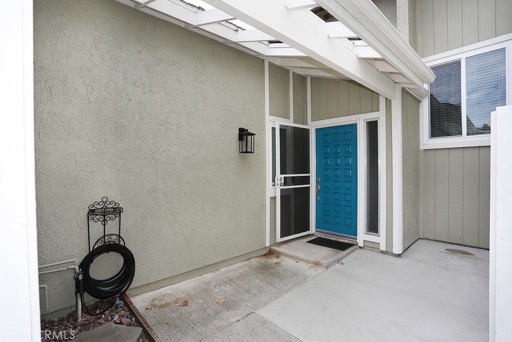 Front entry - 33031 Driftwood Ct, San Juan Capistrano CA 92675 - photo 2