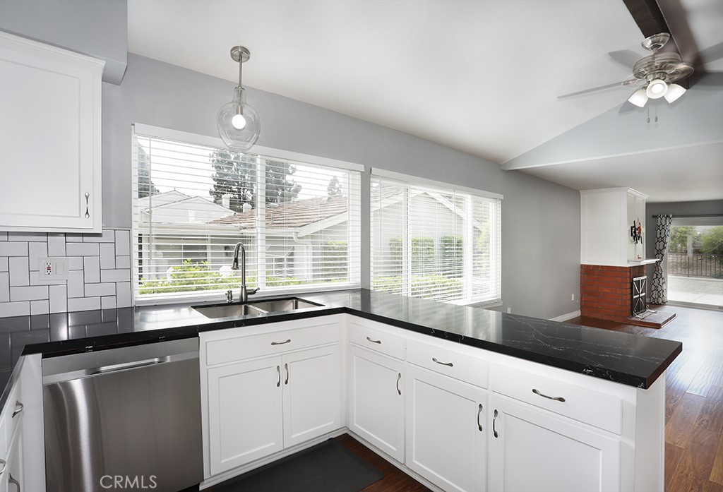 Kitchen - 33031 Driftwood Ct, San Juan Capistrano CA 92675 - photo 10