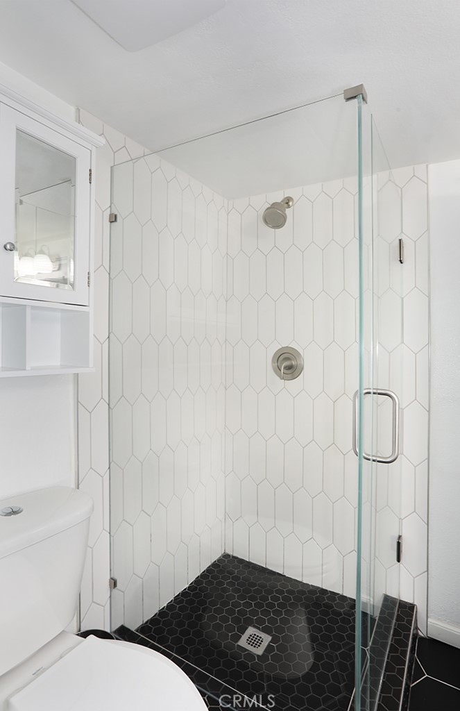 Downstairs bathroom - 33031 Driftwood Ct, San Juan Capistrano CA 92675 - photo 16