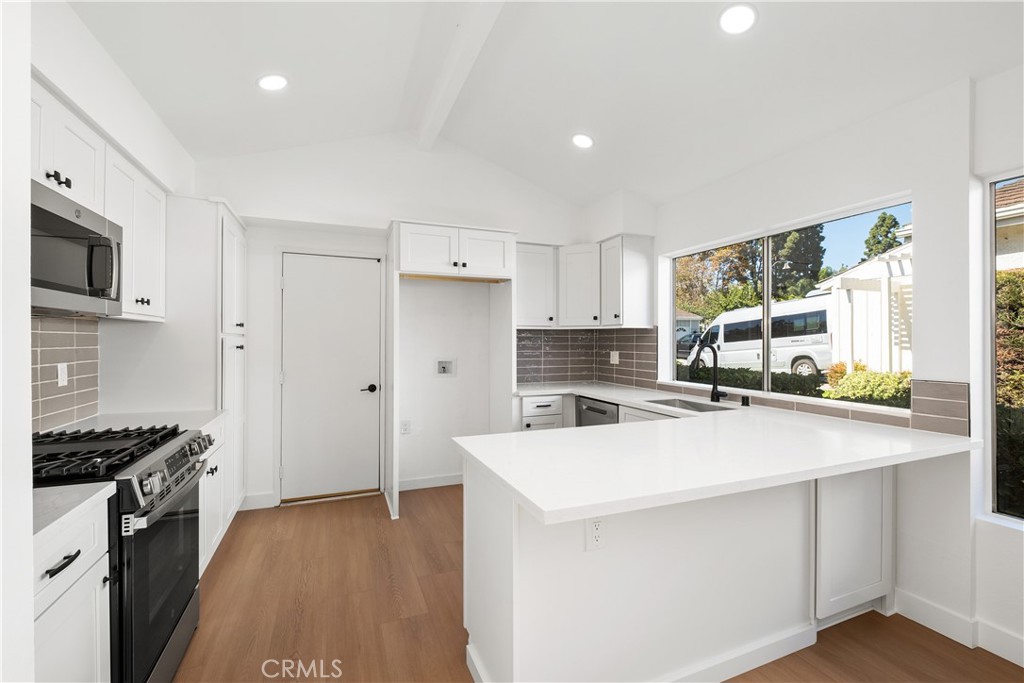33102 Halfmoon Court, San Juan Capistrano CA 92675 - photo 1