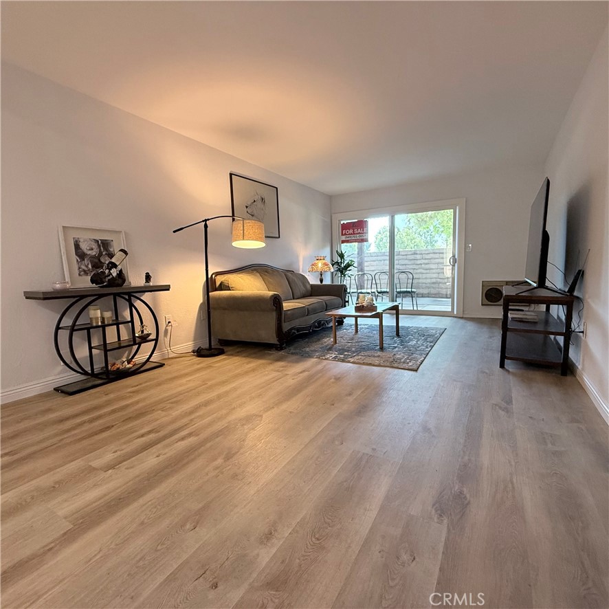 Living room - 1000 W MACARTHUR 93, Santa Ana CA 92707 - photo 1