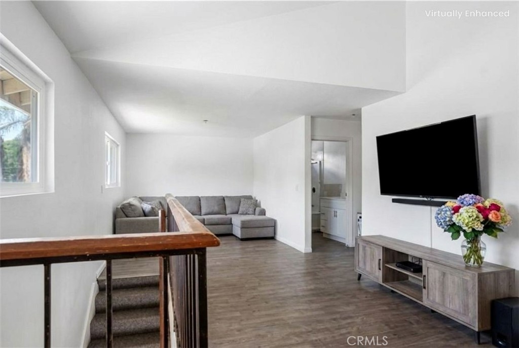 Rear Building - Upstairs Loft - 1001 W Myrtle, Santa Ana CA 92703 - photo 13