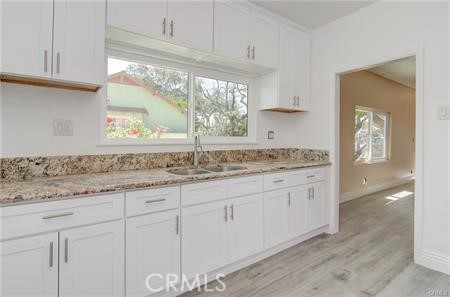 Kitchen Front House - 1001 W Myrtle, Santa Ana CA 92703 - photo 19
