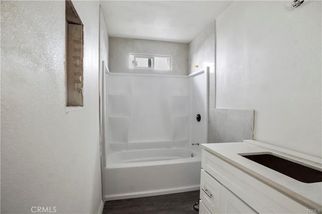 1001 W Myrtle, Santa Ana CA 92703 - photo 22