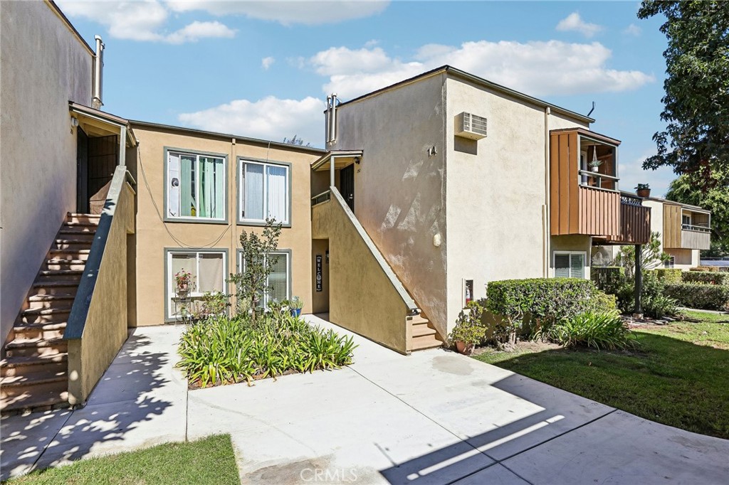 Single story unit - 1001 W Stevens, Santa Ana CA 92707 - photo 2