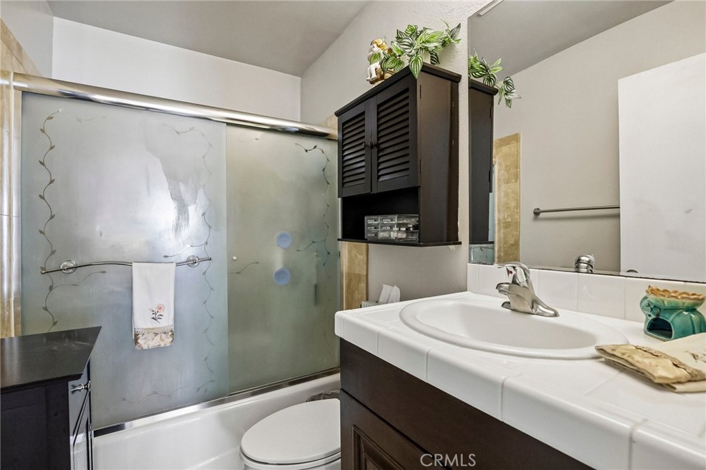Primary Bathroom - 1001 W Stevens, Santa Ana CA 92707 - photo 9