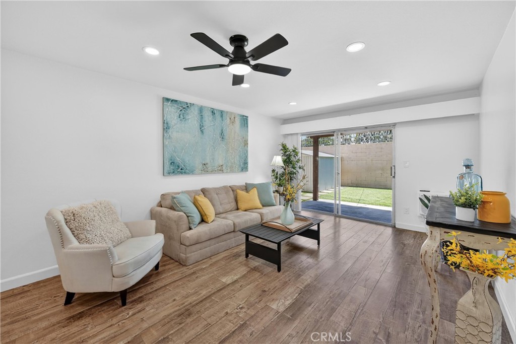 laminate wood floors - 1010 W Macarthur 86, Santa Ana CA 92707 - photo 1